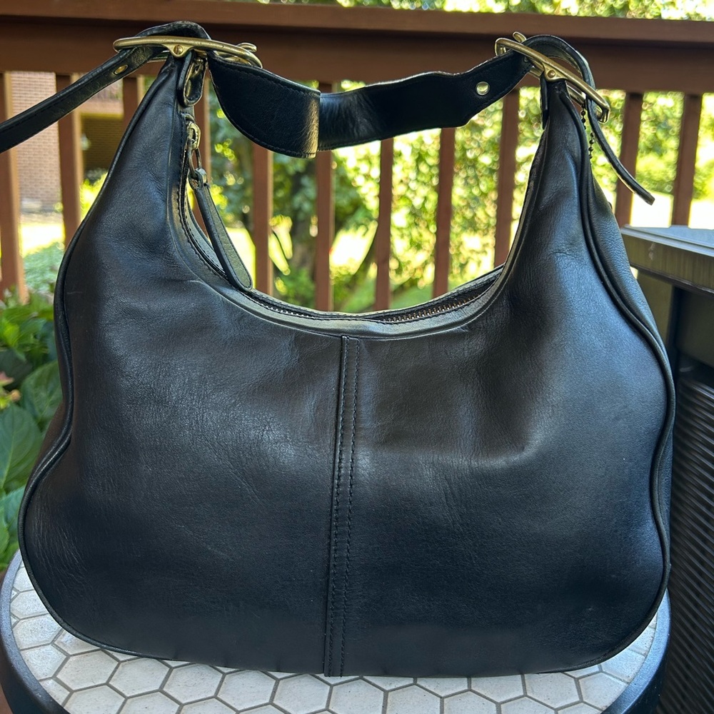 Vintage Coach Zoe Black Leather Shoulder Bag